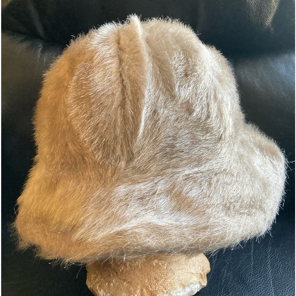 Vintage John Wanamaker Grey Faux Fur Hat